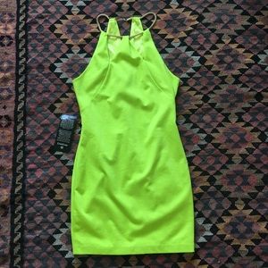 CLOSING SALE💥 bebe neon lime green keyhole dress